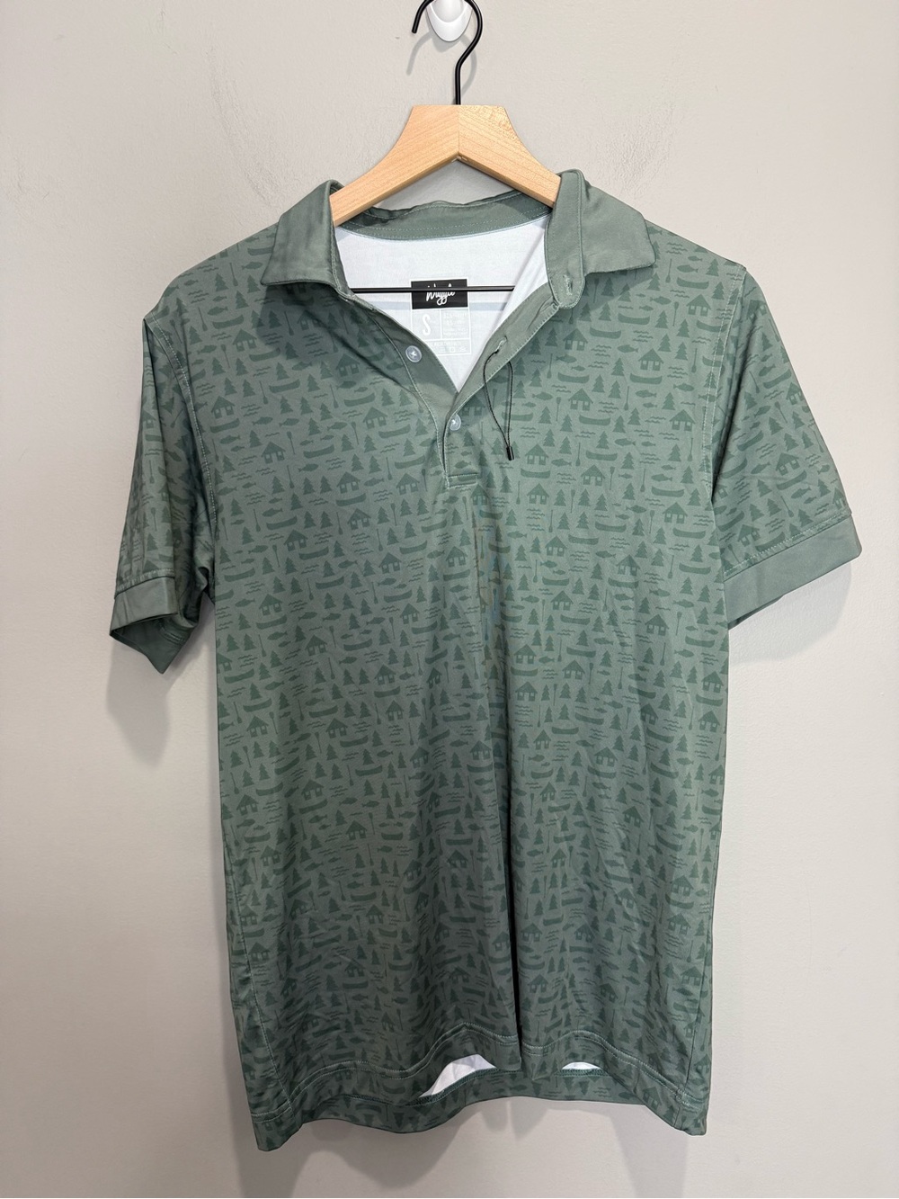 Waggle Golf Polo Shirt Mens Small Green Cabin Canoe Fish Print Performance